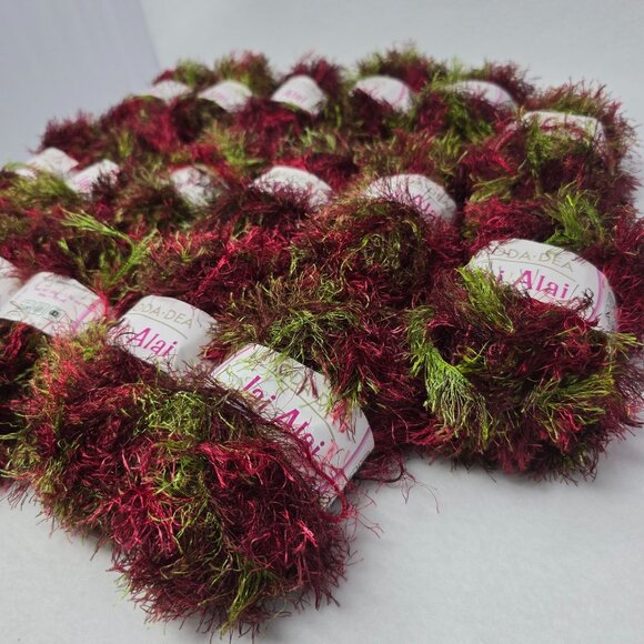 Lot of 17 Moda Dea Jai Alai Yarn Damson 6532 100% Polyester 50g 98yds Green Red - Picture 11 of 11